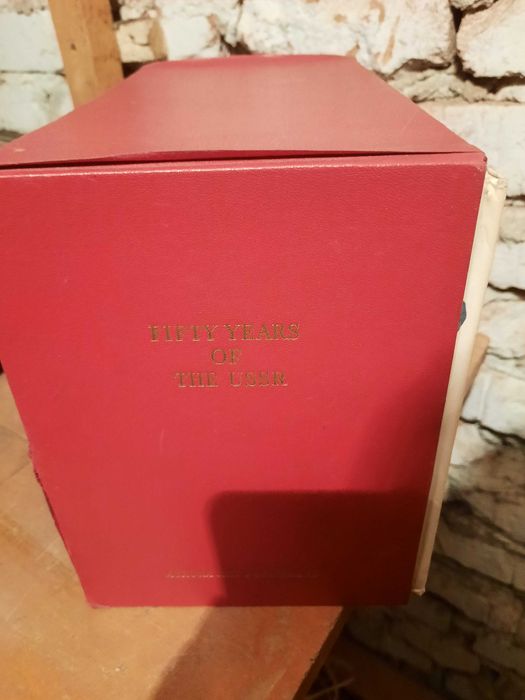 Продам раритетный сундук, радиолу, венские стулья