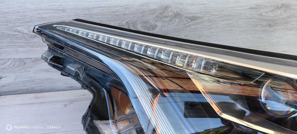 Фар за Toyota C-HR Full LED / Тойопта Ц-ХР Фул ЛЕД