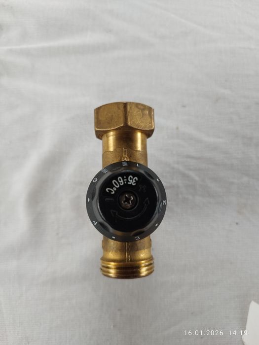 Трипътен смесителен вентил 1’’ от 35°/60°