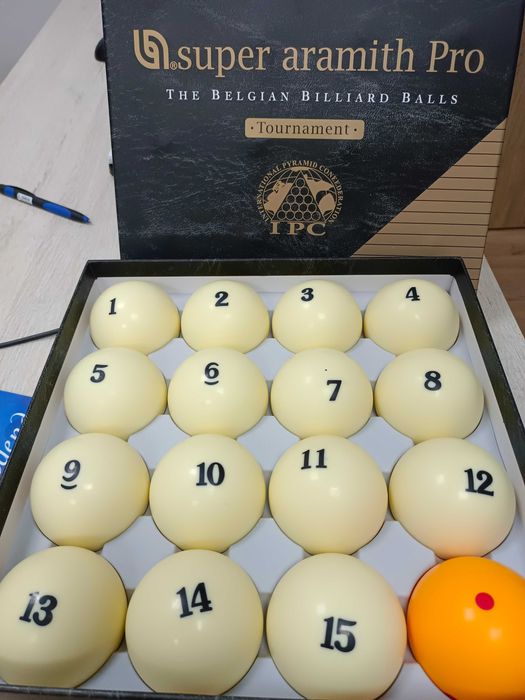 Шары бильярдные,67мм,Aramith