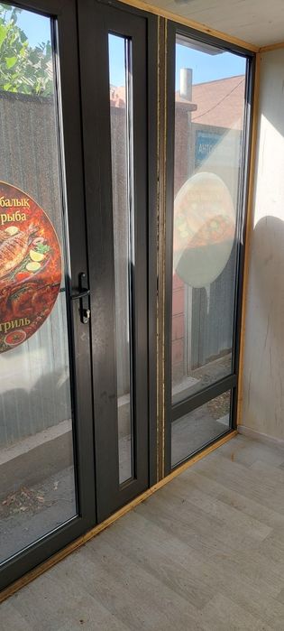 Продам  бутик  киоск  торговый  павильон  витражный