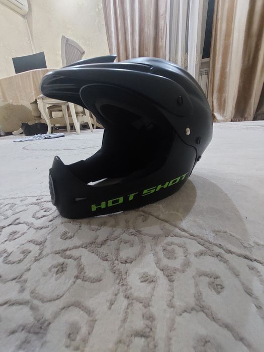 Продам шлем фулл фейс