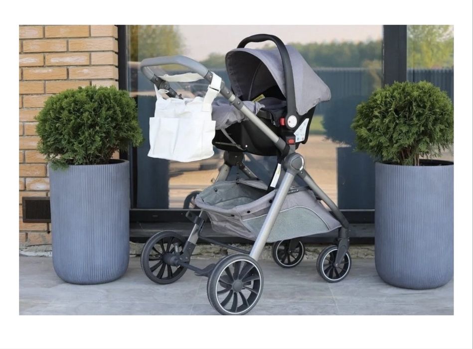 Продаю коляску 2/1