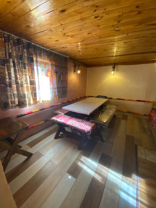 Сдам домик с камином и беседкой.