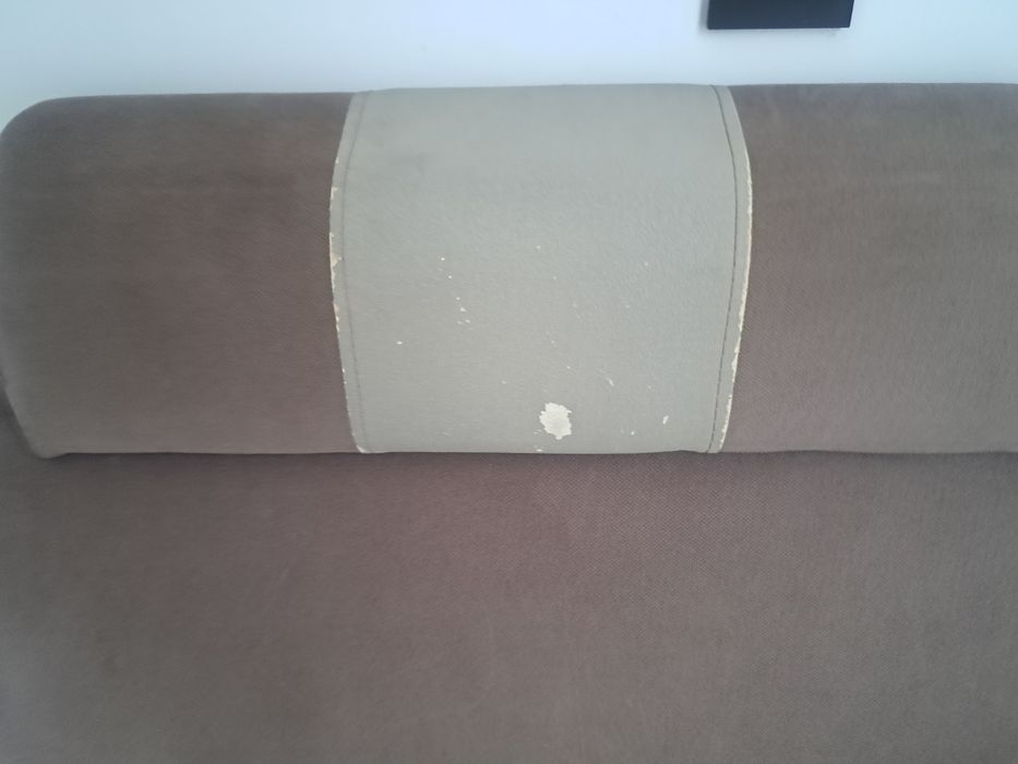 Хороший диван...