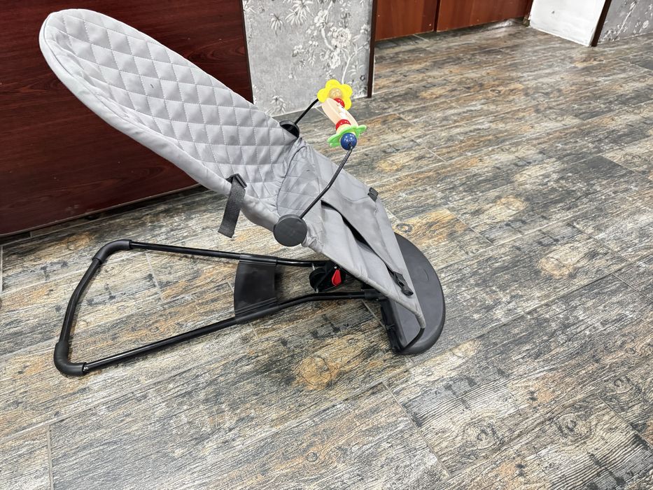 Продаю шезлонг для малыша