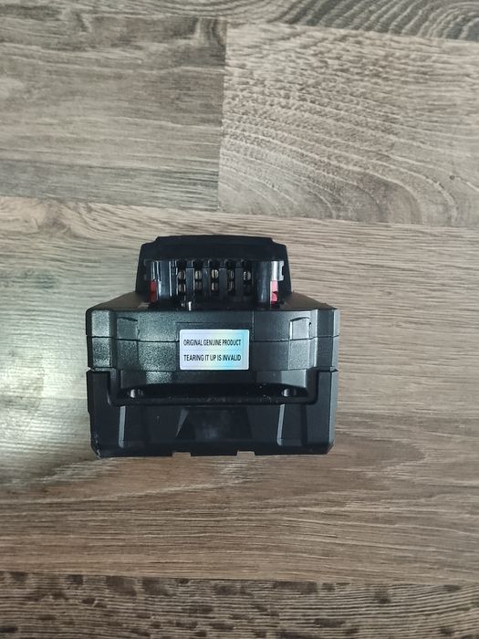 O buc. Baterie Milwaukee de 6A. Nou