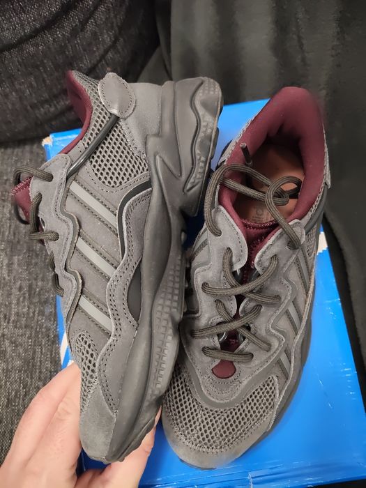 Adidas Originals Ozweego gri închis cu interior visiniu mărimea 36 noi originali