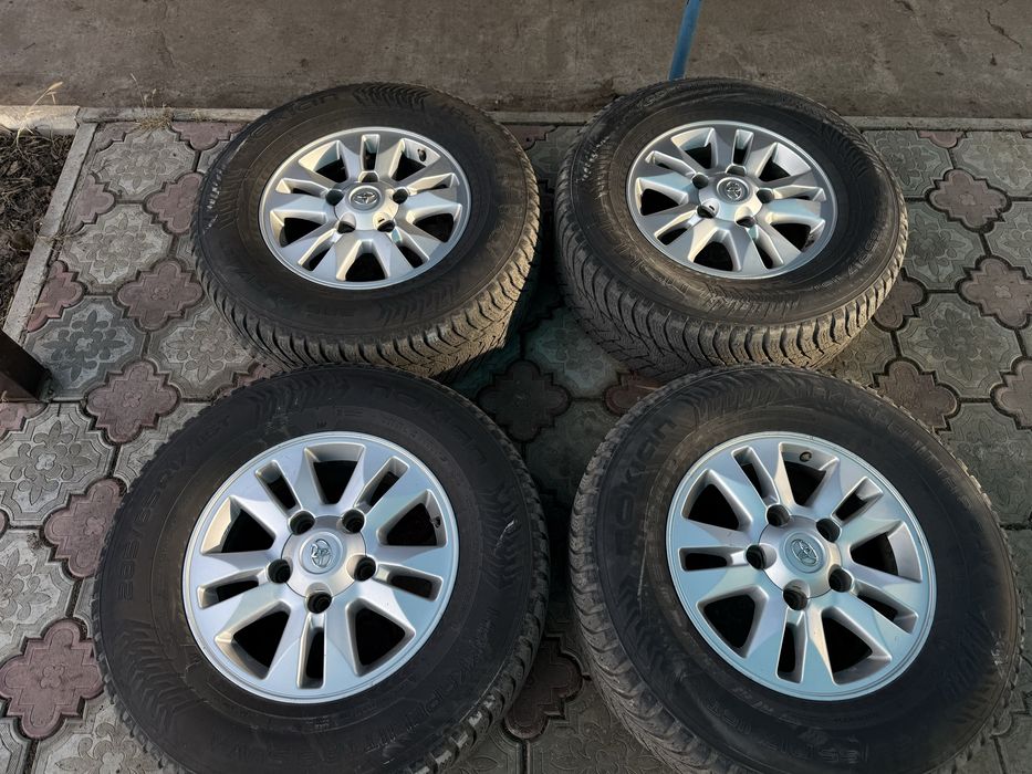 Шины в зборе с дисками