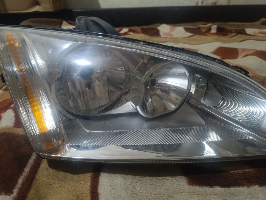 Фара  на форд фокус 2