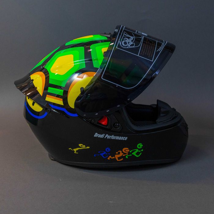 Каска за мотор , пистов, скутер, ел. тротинетка , др/ Размер М (55–56)