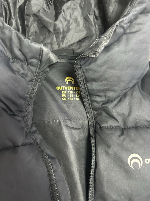 Продам куртку детскую на мальчика постовка 128-134