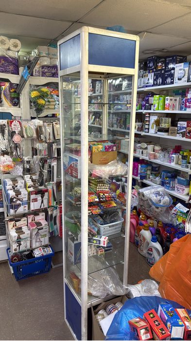 Витрины стеклянные