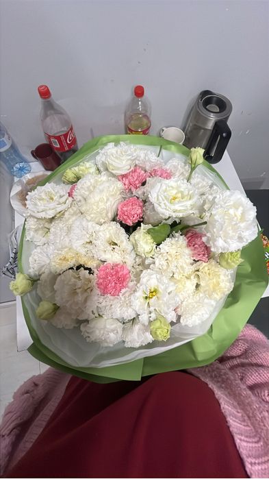 Эустомы и гвоздики 31 шт