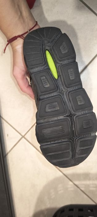 Боти Skechers -нови