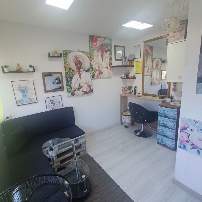 Дава се под наем Магазин в София, Център - 20 кв.м за 255 € - Снимка #1