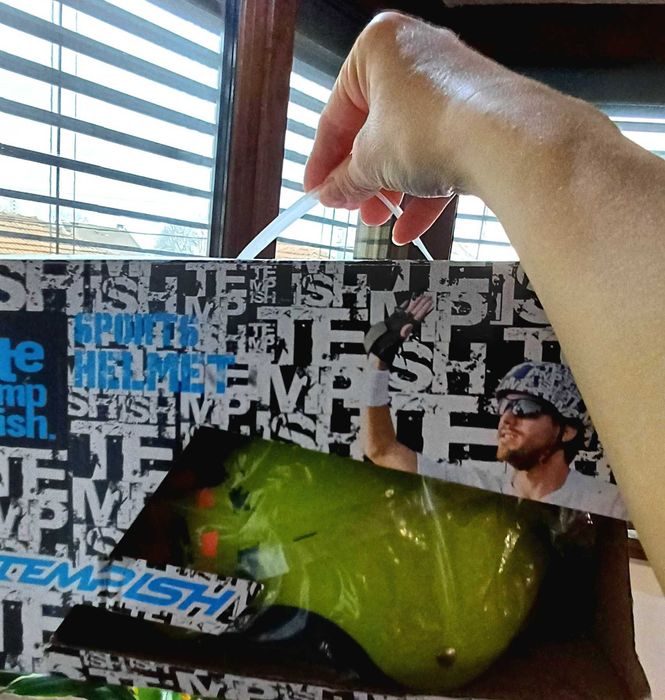 Детска предпазна каска "TEMPISH SKILLET" за скейтборд, ролери, колело.