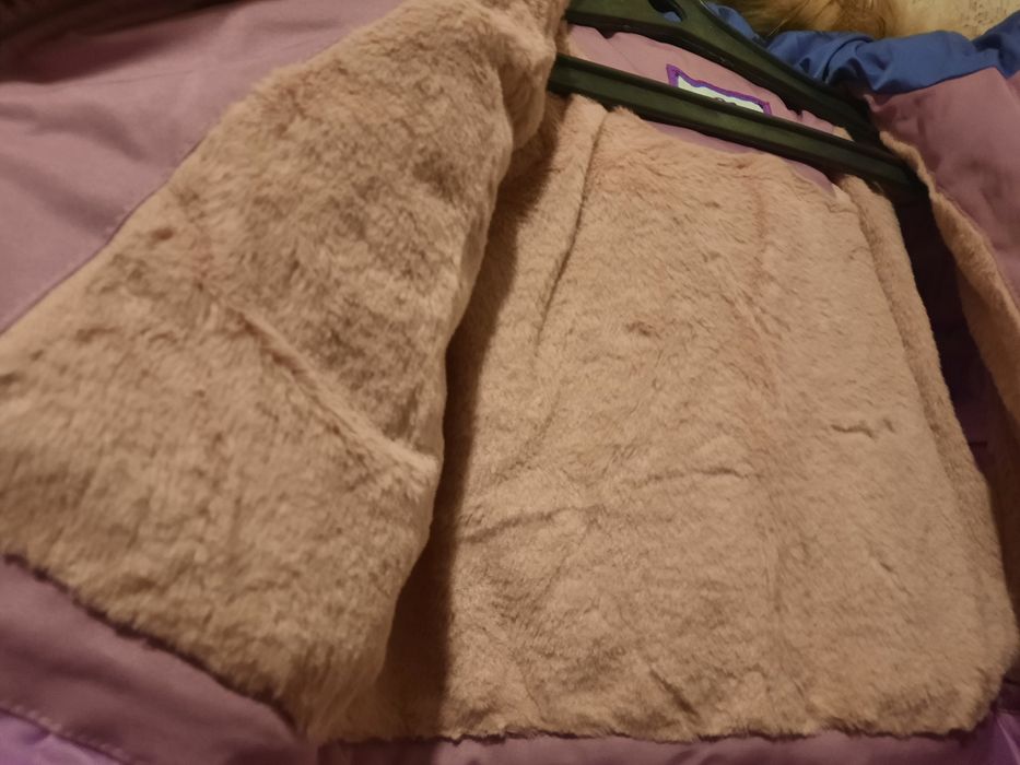 Новая Куртка на девочку