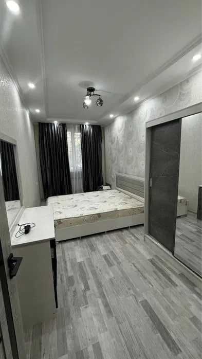 1-комнатная возле метро Бектемир, срочно, недорого