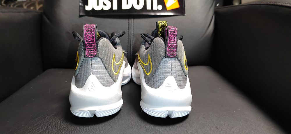 Nike Air Zoom Freak 3, номер 39