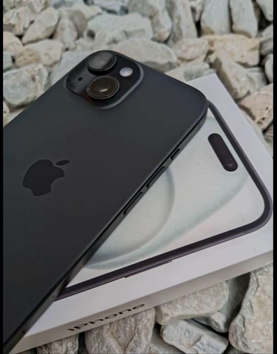 iPhone 15 Black.