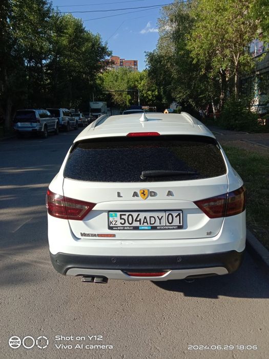 Лада Веста кросс