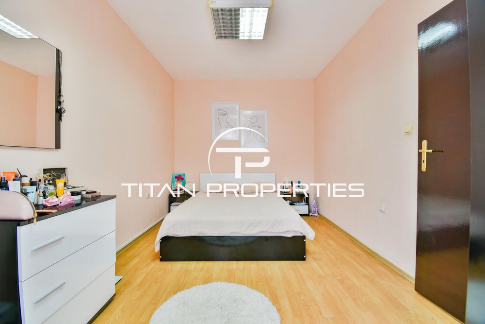 Дава се под наем Двустаен апартамент в София, Център - 65 кв.м за 600 € - Снимка #5