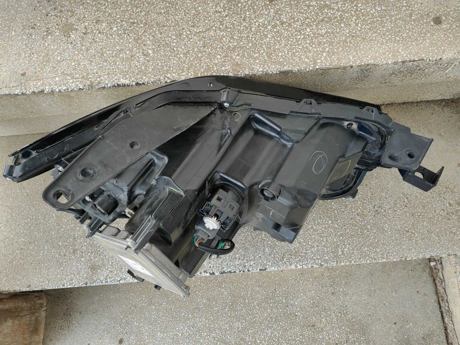 Фар Mazda CX30 LED ляв/Фар Мазда ЦХ30 Оригинален