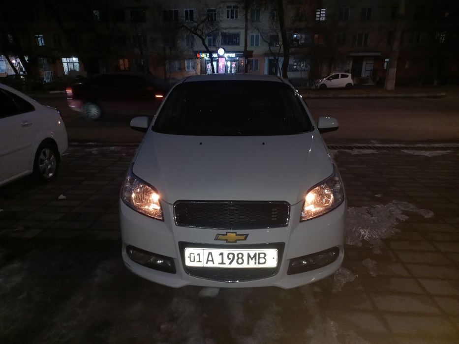 Нексия-3 сотилади