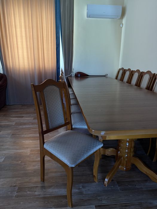 Стол со стульями