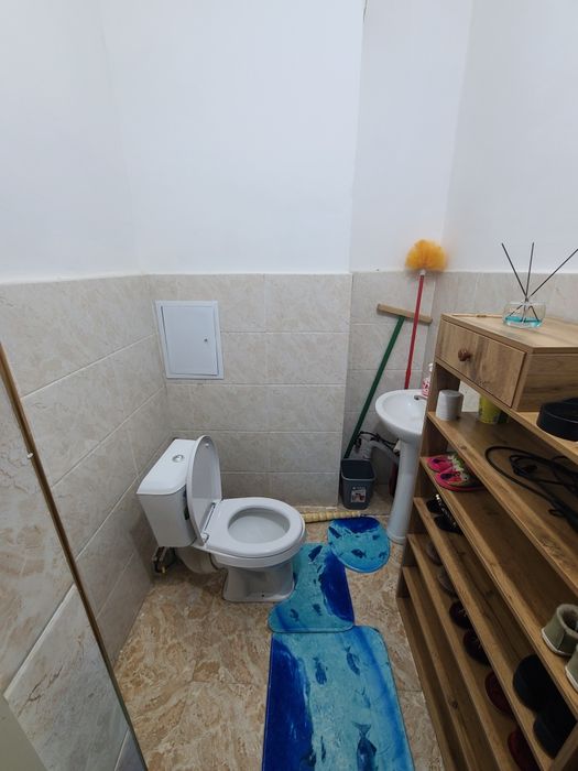 Nurafshon shaharning markazida joylashgan uy sotiladi!