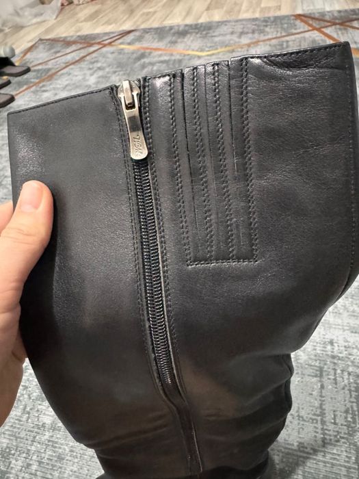 Продам кожанные сапоги