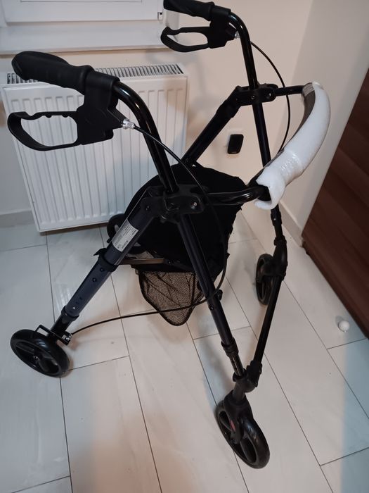Cadru mers si scaun cu rotile pliabil