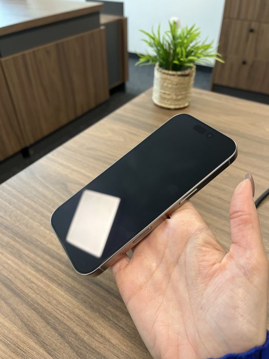 Iphone 16 pro 1 г. Гаранция