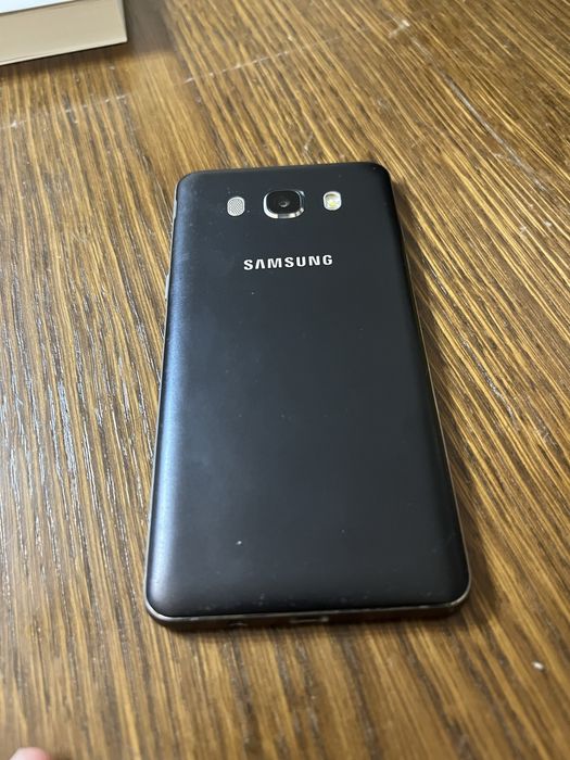 Telefon Samsung Galaxy J5