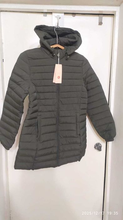 Куртка женская новая.