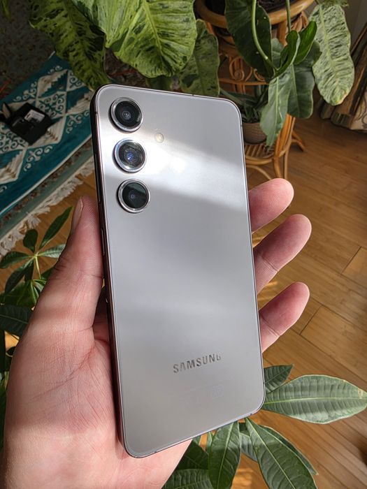 Самсунг Galaxy S24