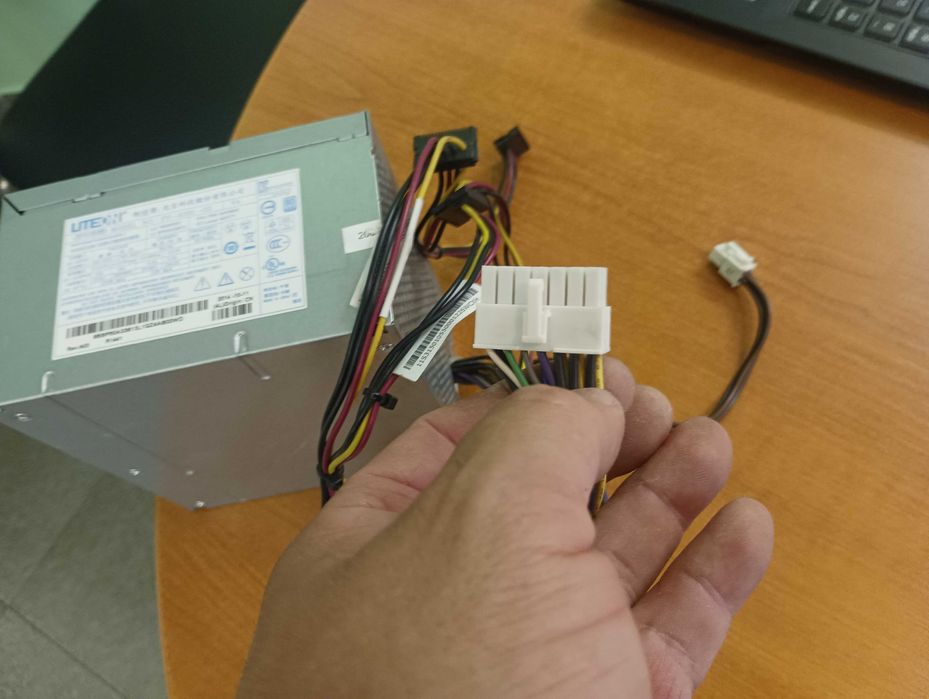 Захранващ блок за Lenovo M82 MT