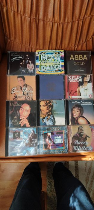 Cd-uri cu muzica de diferite genuri si  cd-uri de colectie