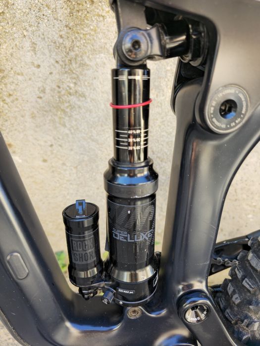 Карбонов Canyon Strive 29 цола М размер Rockshox Lyric,  Super Deluxe  1x12 GX Sram  Shimano Saint 4-бутални спирачки  Ендуро