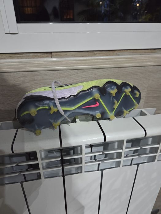 Бутонки за футбол