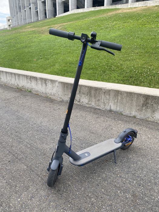 Trotineta electrica Xiaomi Mi Electric scooter 3