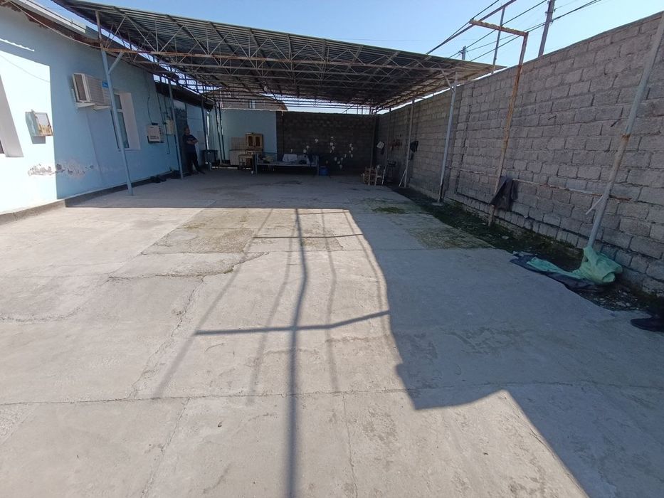 Продаётся земельный участок с домом