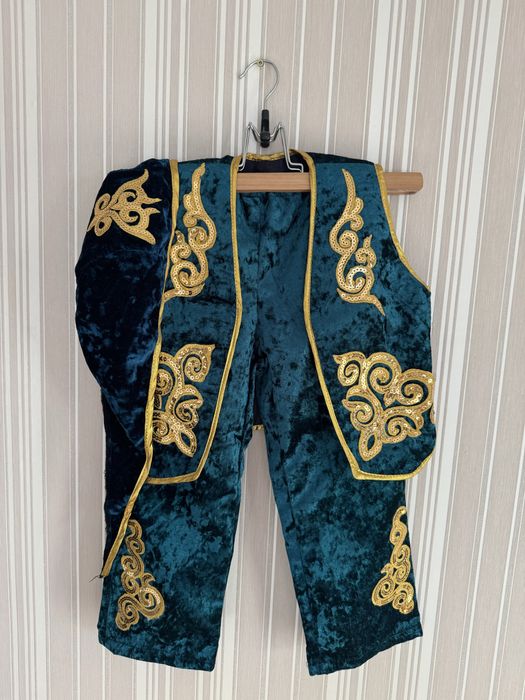 детский казахский национальный костюм