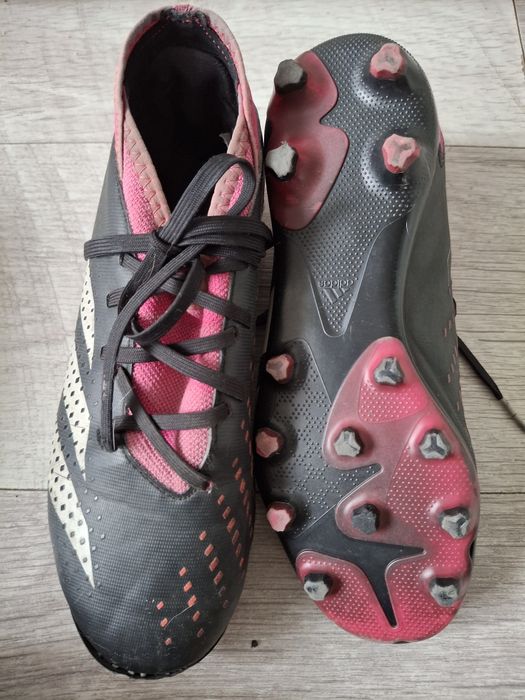 Бутонки Nike и Adidas