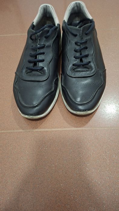 Продавам Обувки ecco