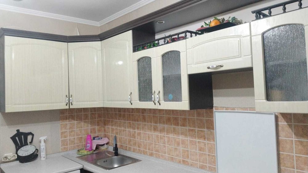 Продам кухонный гарнитур 3.5 м