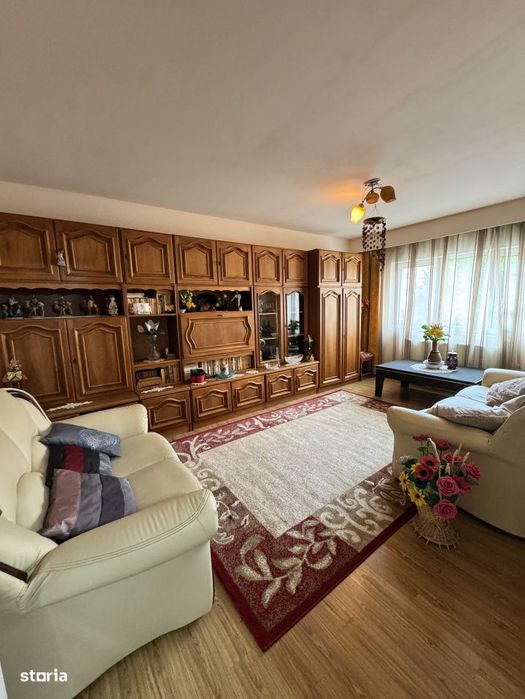 Apartament 4 camere, 80 mp, zona Central
