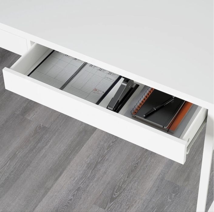 Стол письменный IKEA Микке