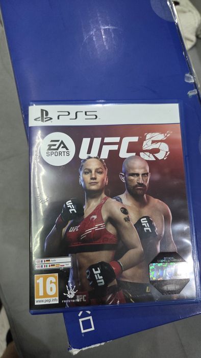 Диск игра UFC5 на пс5 сост нового